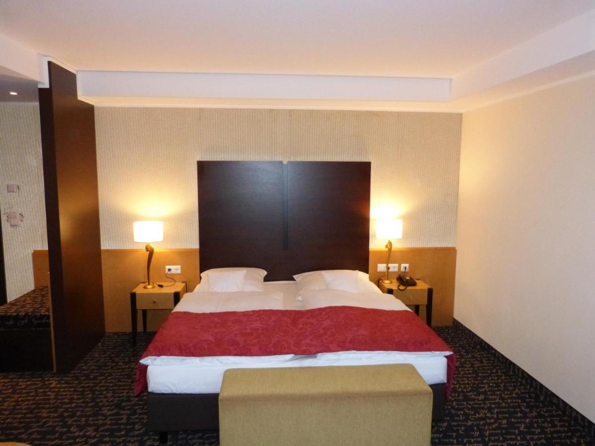 Hotel Roshop Barnstorf Екстериор снимка