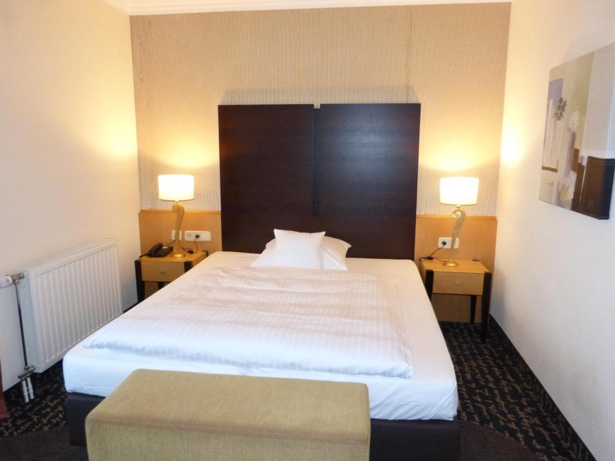 Hotel Roshop Barnstorf Екстериор снимка
